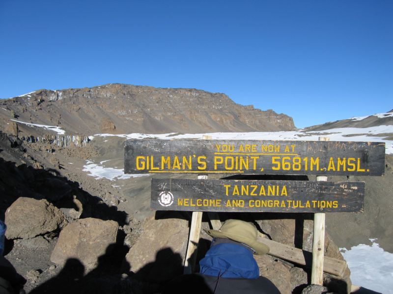 Kili (137) Gilman's and summit